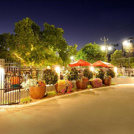 The Stirling Arms Hotel Perth Bagian luar foto