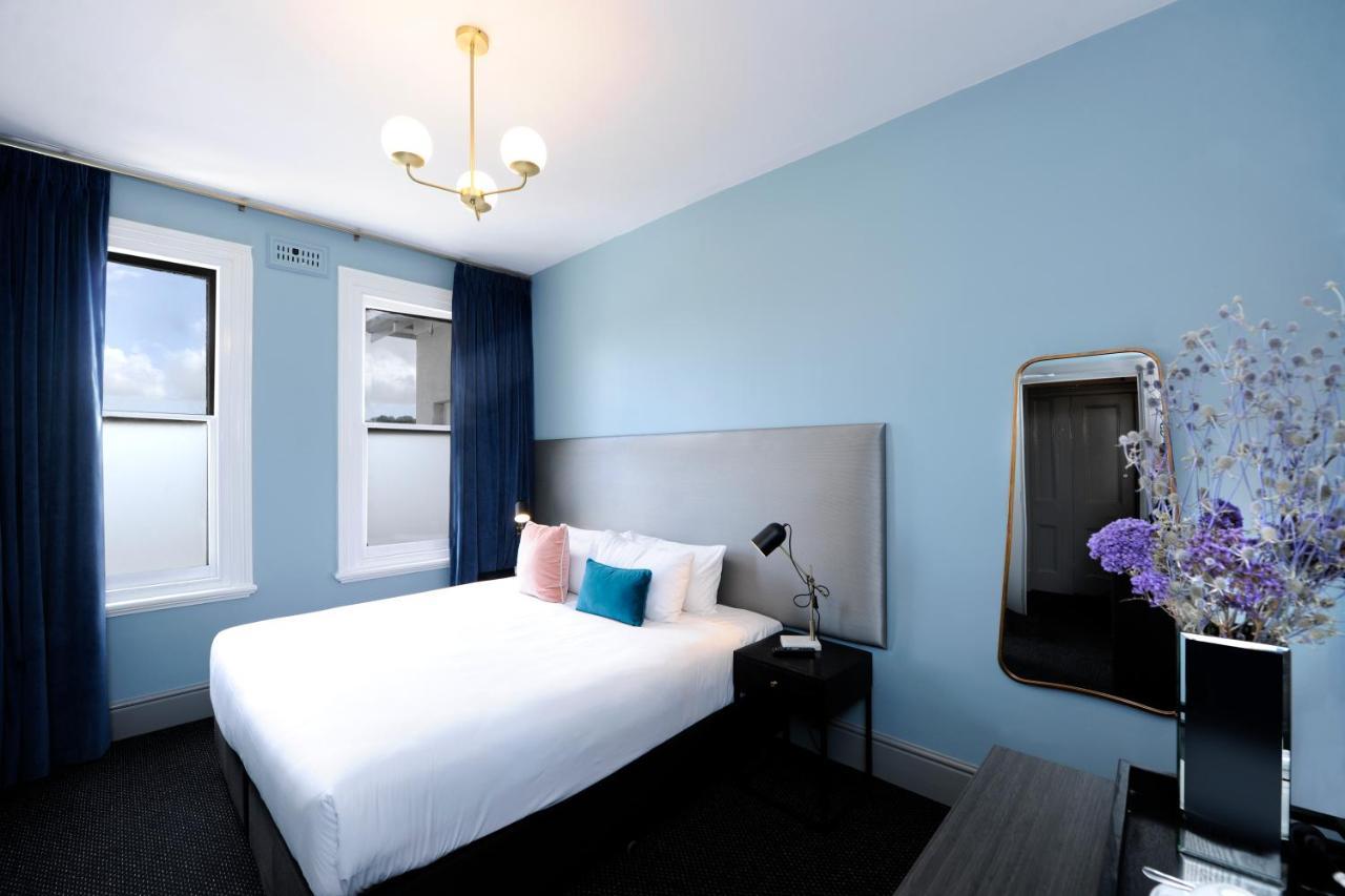 The Stirling Arms Hotel Perth Bagian luar foto